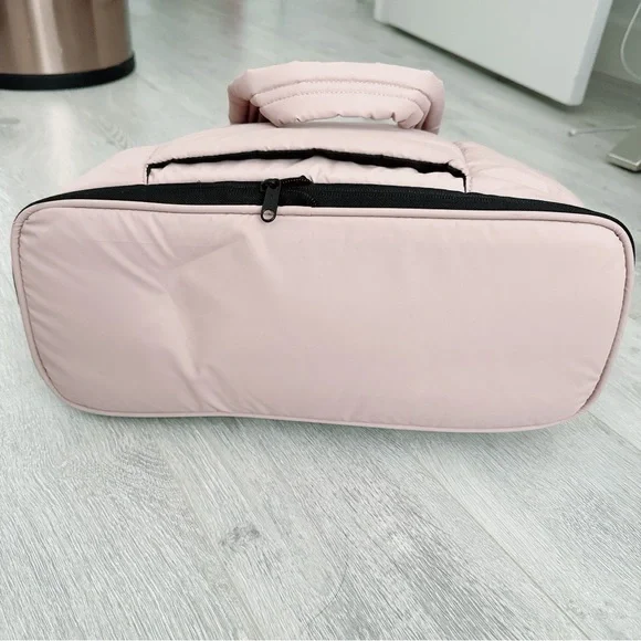 Calpak Luka expandable laptop tote in rise quartz - Picture 4 of 9